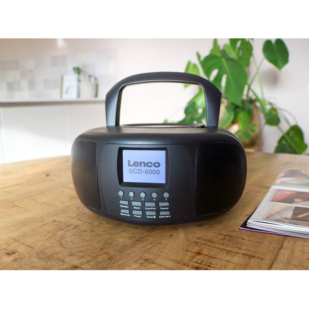 Draagbare internet radio met DAB+/FM, Bluetooth®, CD-speler en groot LCD kleurendisplay Lenco