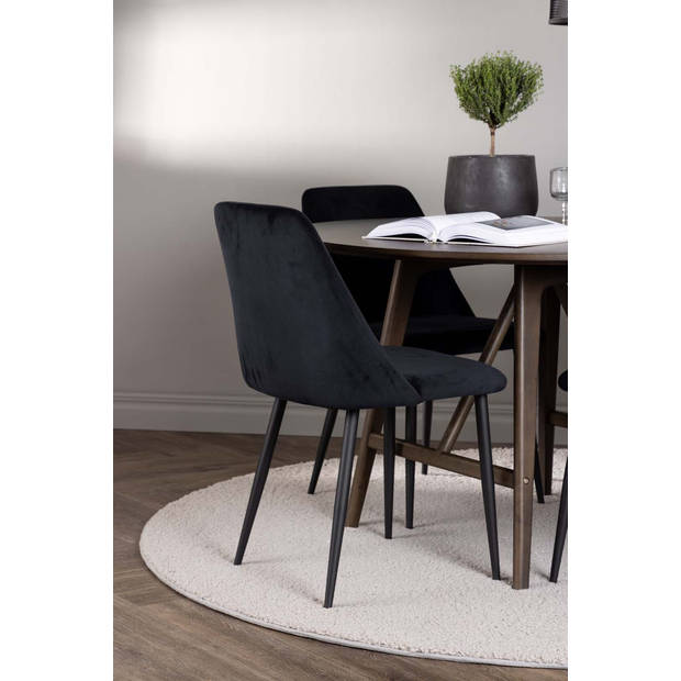 Kaseindon eethoek tafel bruin en 4 Night stoelen zwart.