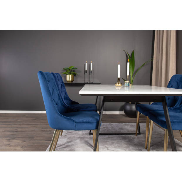 Estelle eethoek eetkamertafel marmer wit en 4 Velvet Deluxe eetkamerstal velours blauw, messing decor.