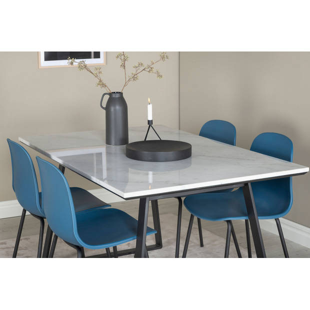 Estelle eethoek eetkamertafel marmer wit en 4 Arctic eetkamerstal blauw, zwart.