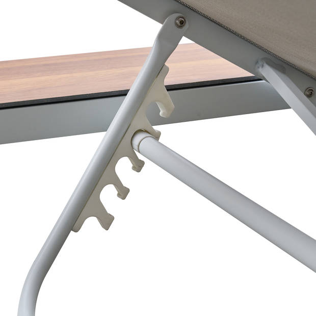 AXI Kira Ligbed met tafel in Hout Look / Grijs Lounger met Aluminium frame verstelbaar in 5 standen