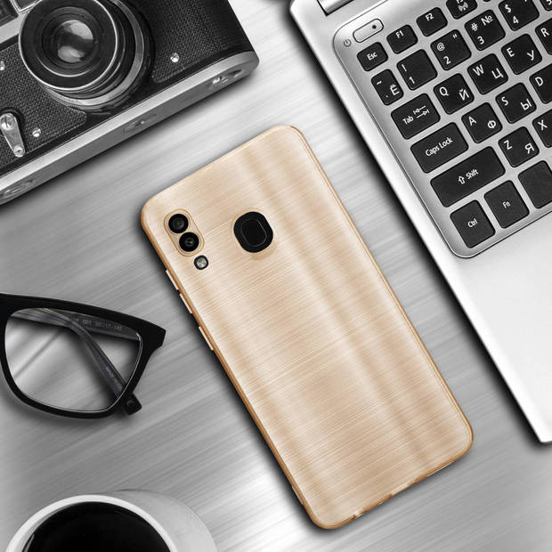 Cadorabo Hoesje geschikt voor Samsung Galaxy A20 / A30 / M10s in Brushed Goud - Beschermhoes Case Cover TPU silicone