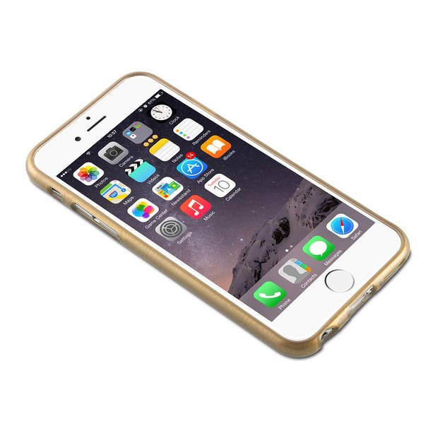 Cadorabo Hoesje geschikt voor Apple iPhone 6 / 6S in GOUD - Beschermhoes TPU silicone Case Cover Brushed