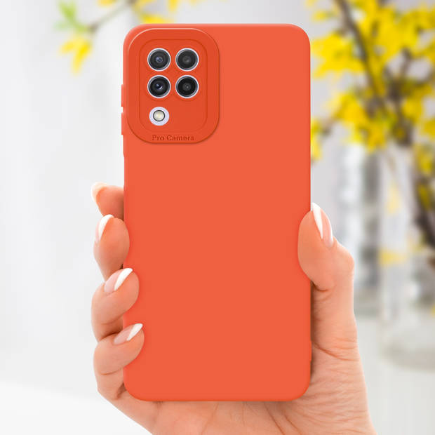 Cadorabo Hoesje geschikt voor Samsung Galaxy A22 4G in FLUID ORANJE - Beschermhoes TPU silicone Cover Case