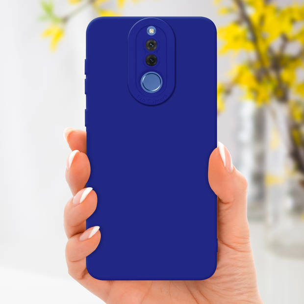 Cadorabo Hoesje geschikt voor Huawei MATE 10 LITE in FLUID BLAUW - Beschermhoes TPU silicone Cover Case