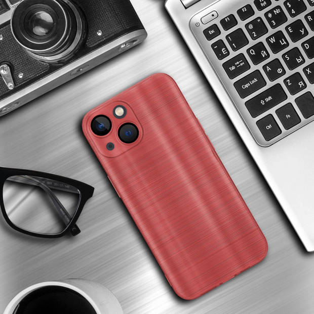 Cadorabo Hoesje geschikt voor Apple iPhone 14 in Brushed Rood - Beschermhoes Case Cover TPU silicone