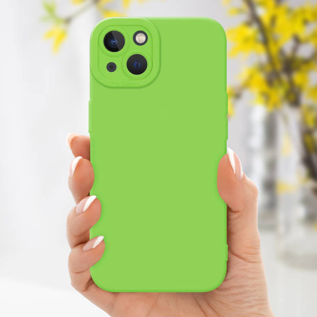 Cadorabo Hoesje geschikt voor Apple iPhone 14 in FLUID GROEN - Beschermhoes TPU silicone Cover Case