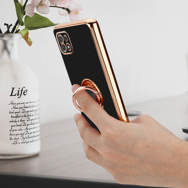 Cadorabo Hoesje geschikt voor Samsung Galaxy A22 5G in Glossy Zwart - Goud - Beschermhoes Camerabescherming magnetische