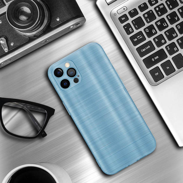 Cadorabo Hoesje geschikt voor Apple iPhone 12 PRO MAX in Brushed Turqoise - Beschermhoes Case Cover TPU silicone