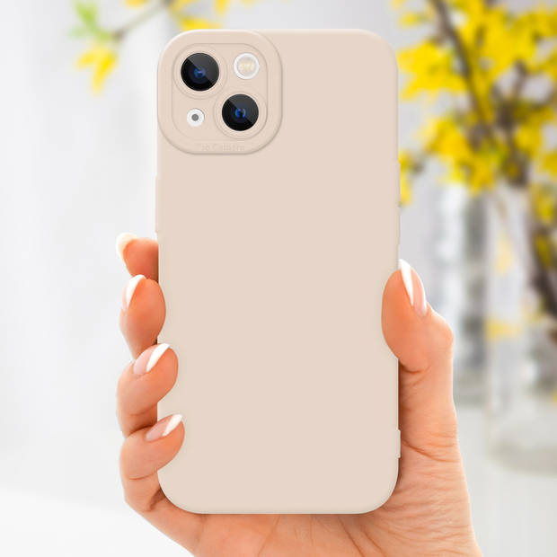 Cadorabo Hoesje geschikt voor Apple iPhone 14 in FLUID CREAM - Beschermhoes TPU silicone Cover Case