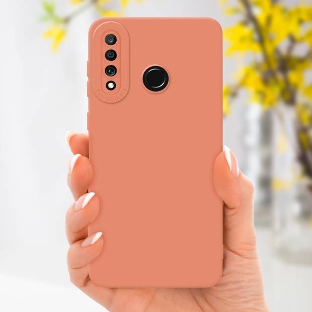 Cadorabo Hoesje geschikt voor Huawei P30 LITE in FLUID LICHT ORANJE - Beschermhoes TPU silicone Cover Case