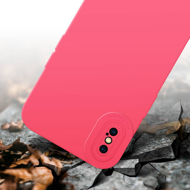 Cadorabo Hoesje geschikt voor Apple iPhone X / XS in FLUID ROOD - Beschermhoes TPU silicone Cover Case