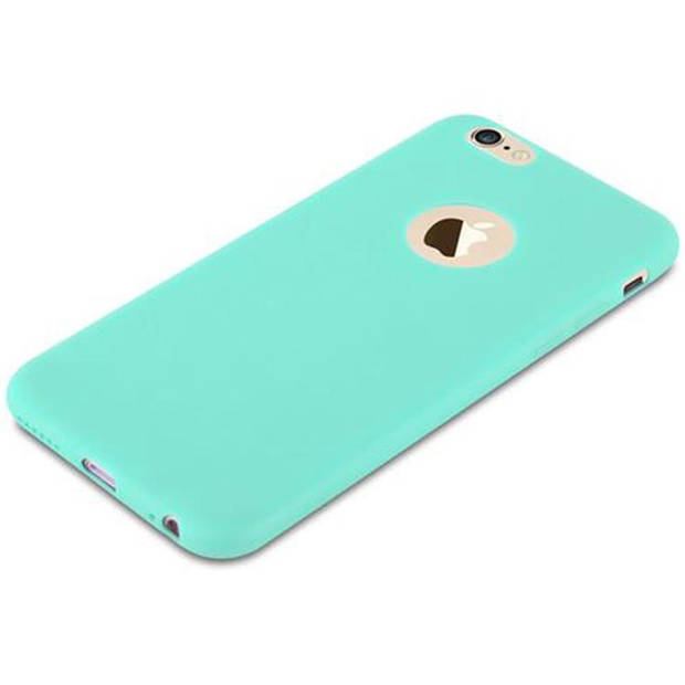 Cadorabo Hoesje geschikt voor Apple iPhone 6 / 6S in CANDY BLAUW - Beschermhoes TPU silicone Case Cover