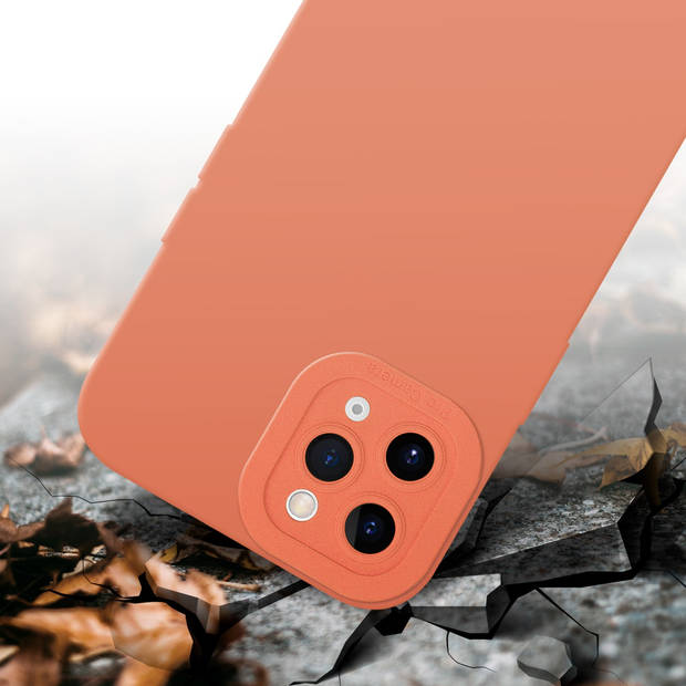 Cadorabo Hoesje geschikt voor Apple iPhone 11 PRO in FLUID LICHT ORANJE - Beschermhoes TPU silicone Cover Case