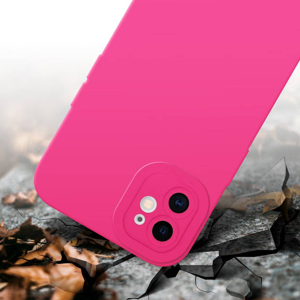 Cadorabo Hoesje geschikt voor Apple iPhone 12 in FLUID HOTPINK - Beschermhoes TPU silicone Cover Case