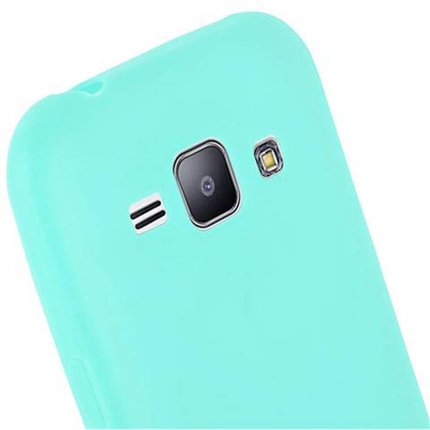 Cadorabo Hoesje geschikt voor Samsung Galaxy J1 2015 in CANDY BLAUW - Beschermhoes TPU silicone Case Cover