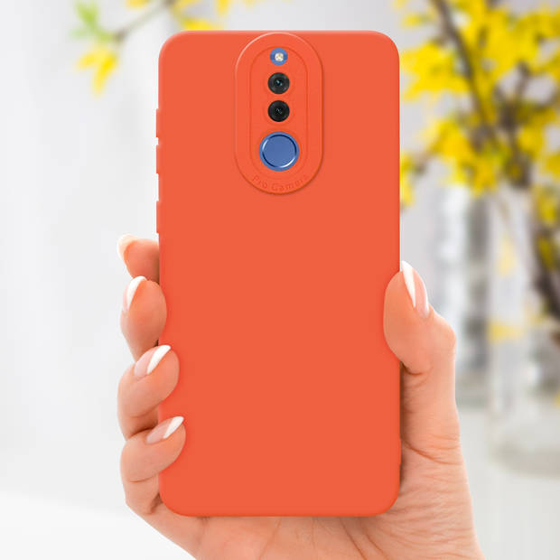 Cadorabo Hoesje geschikt voor Huawei MATE 10 LITE in FLUID ORANJE - Beschermhoes TPU silicone Cover Case