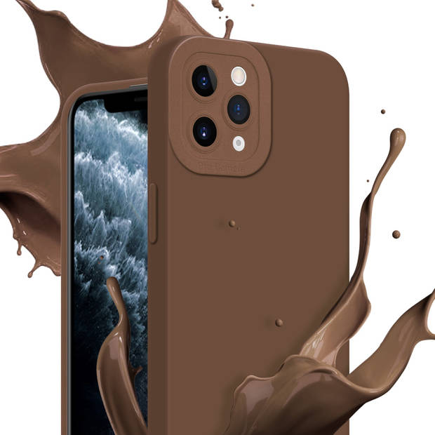 Cadorabo Hoesje geschikt voor Apple iPhone 11 PRO MAX in FLUID BRUIN - Beschermhoes TPU silicone Cover Case