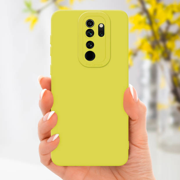 Cadorabo Hoesje geschikt voor Xiaomi RedMi NOTE 8 PRO in FLUID GEEL - Beschermhoes TPU silicone Cover Case