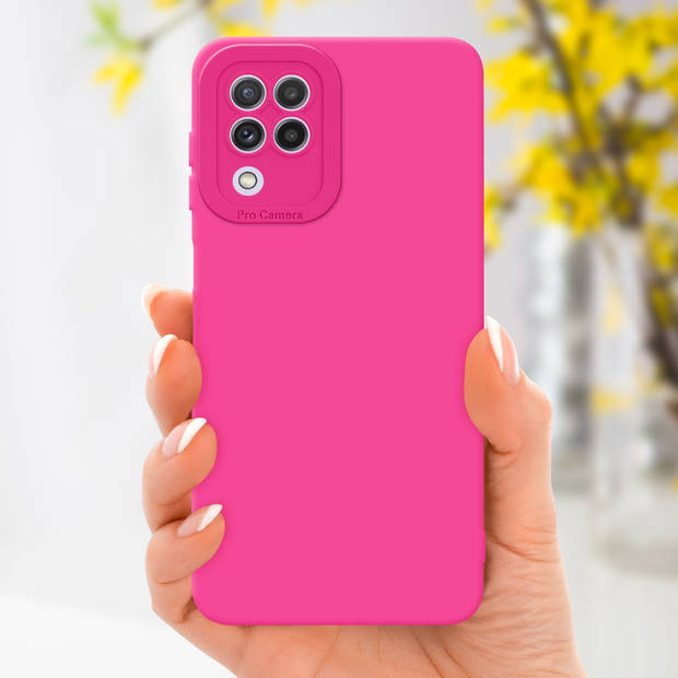 Cadorabo Hoesje geschikt voor Samsung Galaxy A22 4G in FLUID HOTPINK - Beschermhoes TPU silicone Cover Case