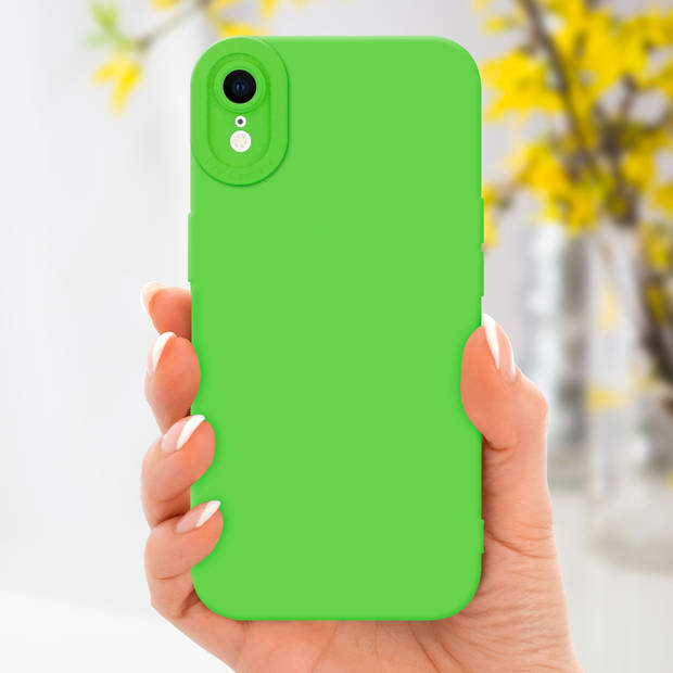 Cadorabo Hoesje geschikt voor Apple iPhone XR in FLUID GROEN - Beschermhoes TPU silicone Cover Case