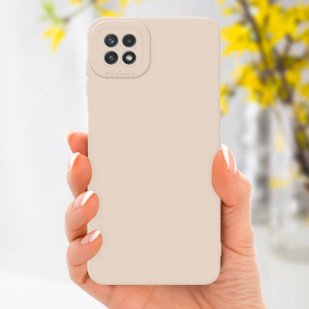 Cadorabo Hoesje geschikt voor Samsung Galaxy A22 5G in FLUID CREAM - Beschermhoes TPU silicone Cover Case