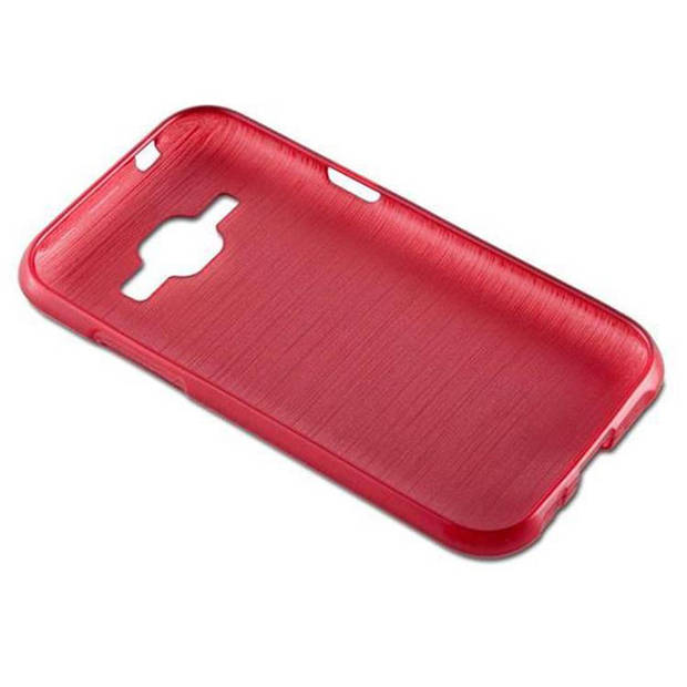 Cadorabo Hoesje geschikt voor Samsung Galaxy J1 2015 in ROOD - Beschermhoes TPU silicone Case Cover Brushed