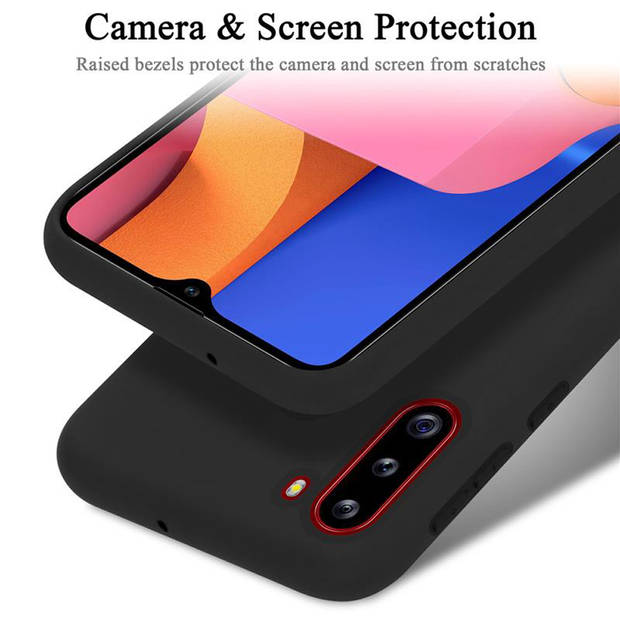 Cadorabo Hoesje geschikt voor Samsung Galaxy A21 Case in LIQUID ZWART - Beschermhoes TPU silicone Cover