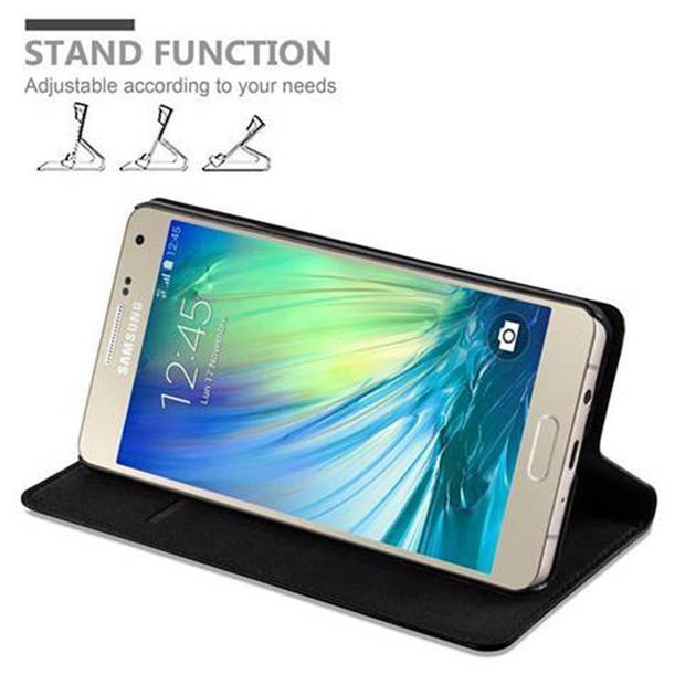 Cadorabo Hoesje geschikt voor Samsung Galaxy A5 2015 in ZWARTE NACHT - Beschermhoes Case magnetische sluiting Cover