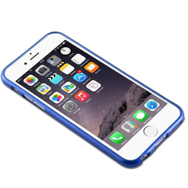 Cadorabo Hoesje geschikt voor Apple iPhone 6 / 6S in BLAUW - Beschermhoes TPU silicone Case Cover Brushed