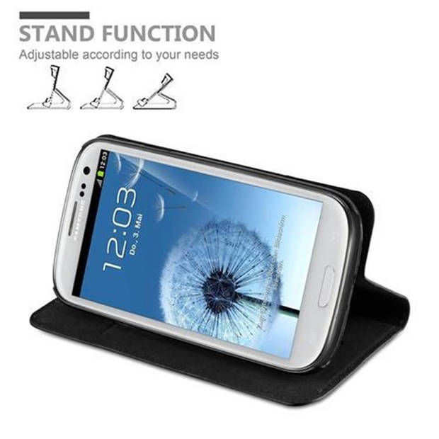 Cadorabo Hoesje geschikt voor Samsung Galaxy S3 / S3 NEO in ZWARTE NACHT - Beschermhoes Case magnetische sluiting Cover