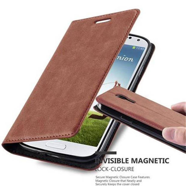 Cadorabo Hoesje geschikt voor Samsung Galaxy S4 in CAPPUCCINO BRUIN - Beschermhoes Case magnetische sluiting Cover