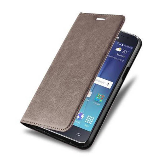 Cadorabo Hoesje geschikt voor Samsung Galaxy J5 2015 in KOFFIE BRUIN - Beschermhoes Case magnetische sluiting Cover