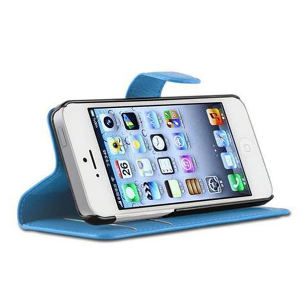 Cadorabo Hoesje geschikt voor Apple iPhone 5 / 5S / SE 2016 in PASTEL BLAUW - Beschermhoes Cover magnetische sluiting