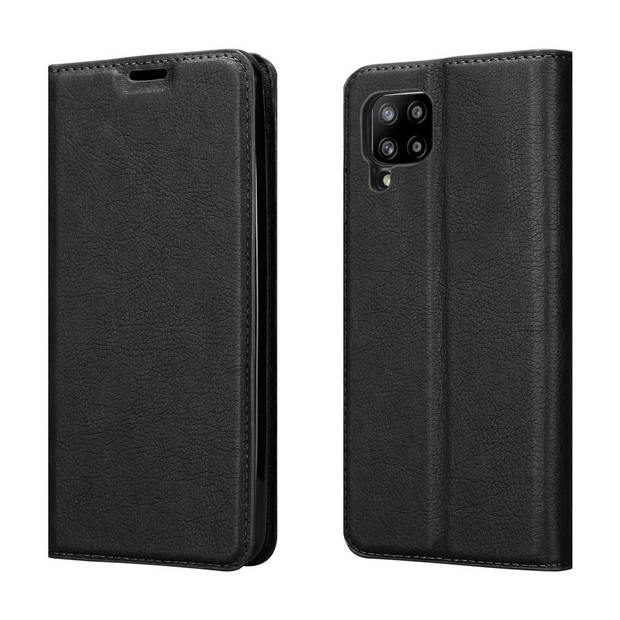 Cadorabo Hoesje geschikt voor Samsung Galaxy A42 4G in ZWARTE NACHT - Beschermhoes Case magnetische sluiting Cover