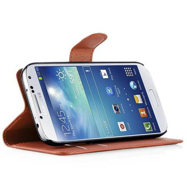 Cadorabo Hoesje geschikt voor Samsung Galaxy S4 in CHOCOLADE BRUIN - Beschermhoes Cover magnetische sluiting Case