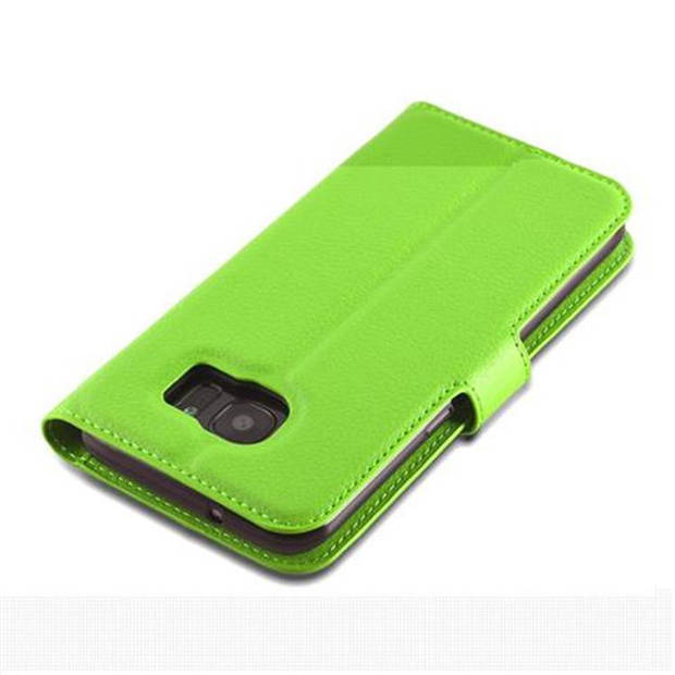 Cadorabo Hoesje geschikt voor Samsung Galaxy S7 EDGE in MUNT GROEN - Beschermhoes Cover magnetische sluiting Case