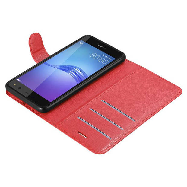 Cadorabo Hoesje geschikt voor Huawei Y5 2017 / Y6 2017 in KARMIJN ROOD - Beschermhoes Cover magnetische sluiting Case