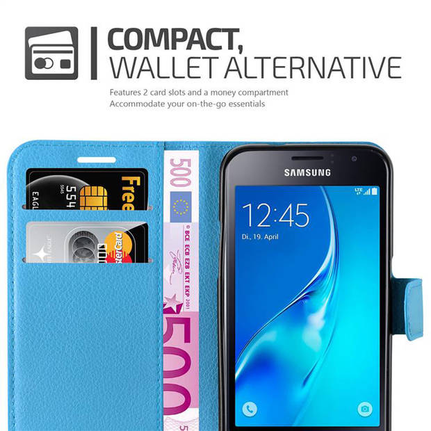 Cadorabo Hoesje geschikt voor Samsung Galaxy J1 2015 in PASTEL BLAUW - Beschermhoes Cover magnetische sluiting Case