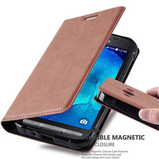 Cadorabo Hoesje geschikt voor Samsung Galaxy XCover 3 in CAPPUCCINO BRUIN - Beschermhoes Case magnetische sluiting Cover