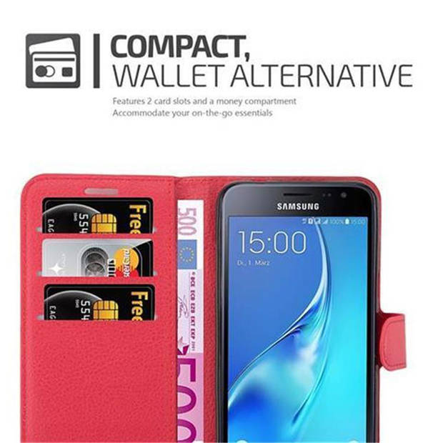 Cadorabo Hoesje geschikt voor Samsung Galaxy J3 2016 in KARMIJN ROOD - Beschermhoes Cover magnetische sluiting Case