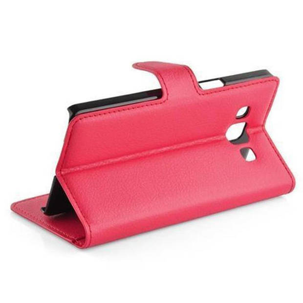 Cadorabo Hoesje geschikt voor Samsung Galaxy A3 2015 in KARMIJN ROOD - Beschermhoes Cover magnetische sluiting Case