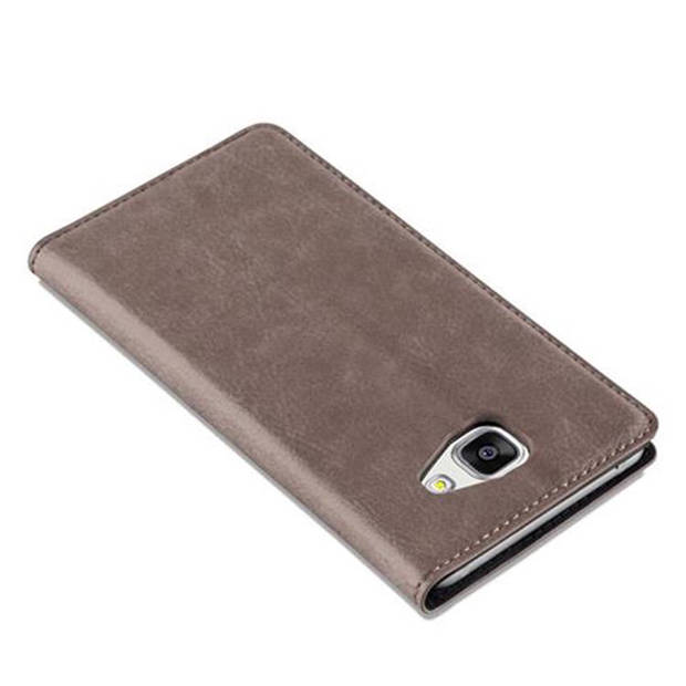 Cadorabo Hoesje geschikt voor Samsung Galaxy A5 2016 in KOFFIE BRUIN - Beschermhoes Case magnetische sluiting Cover