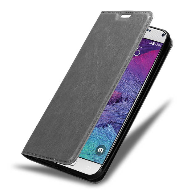 Cadorabo Hoesje geschikt voor Samsung Galaxy NOTE 4 in TITANIUM GRIJS - Beschermhoes Case magnetische sluiting Cover