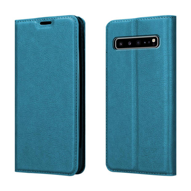 Cadorabo Hoesje geschikt voor Samsung Galaxy S10 5G in BENZINE TURKOOIS - Beschermhoes Case magnetische sluiting Cover