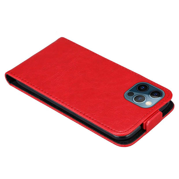 Cadorabo Hoesje geschikt voor Apple iPhone 12 PRO MAX in APPEL ROOD - Beschermhoes Flip Case Cover magnetische sluiting