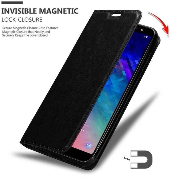 Cadorabo Hoesje geschikt voor Samsung Galaxy A6 PLUS 2018 in ZWARTE NACHT - Beschermhoes Case magnetische sluiting Cover