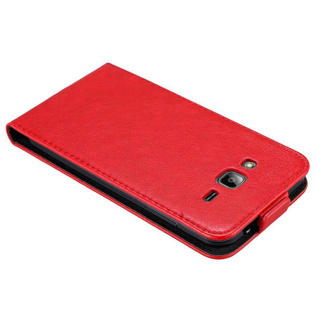 Cadorabo Hoesje geschikt voor Samsung Galaxy J3 2016 in APPEL ROOD - Beschermhoes Flip Case Cover magnetische sluiting