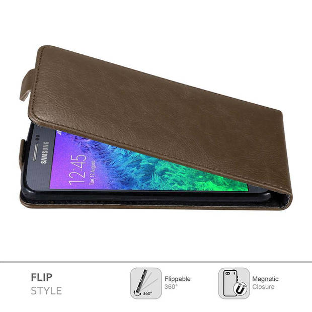 Cadorabo Hoesje geschikt voor Samsung Galaxy ALPHA in KOFFIE BRUIN - Beschermhoes Flip Case Cover magnetische sluiting