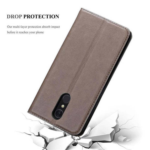 Cadorabo Hoesje geschikt voor LG Q7 / Q7a / Q7+ in KOFFIE BRUIN - Beschermhoes Case magnetische sluiting Cover